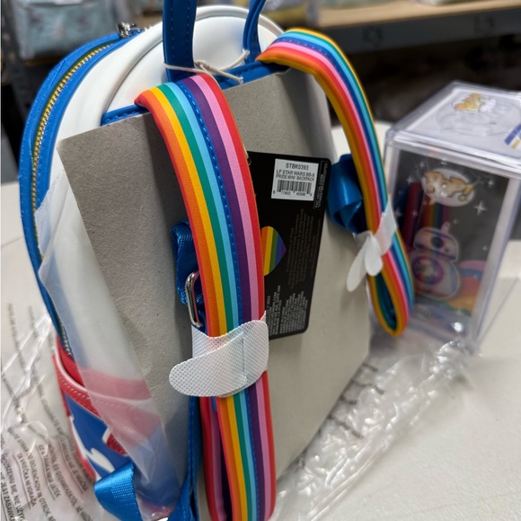 Loungefly Limited Edition Star Wars BB-8 Pride Bobble-Head Pop and Bag B… - Picture 12 of 16